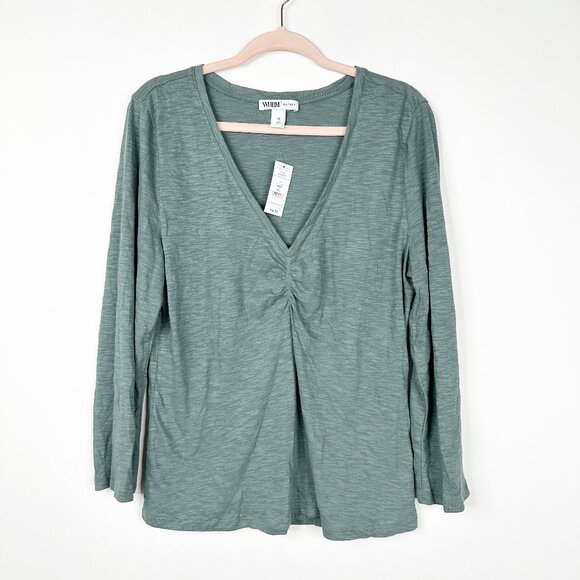 NWT White House Black Market Bracelet Sleeve V Neck Top Wintergreen M #WHBM8 - Picture 2 of 8